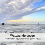 Strandnahe Familien-oase Mit Kinderbuggy Bensersiel
